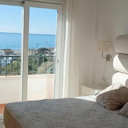 Frente Al Mar Nerja 5min 马拉加